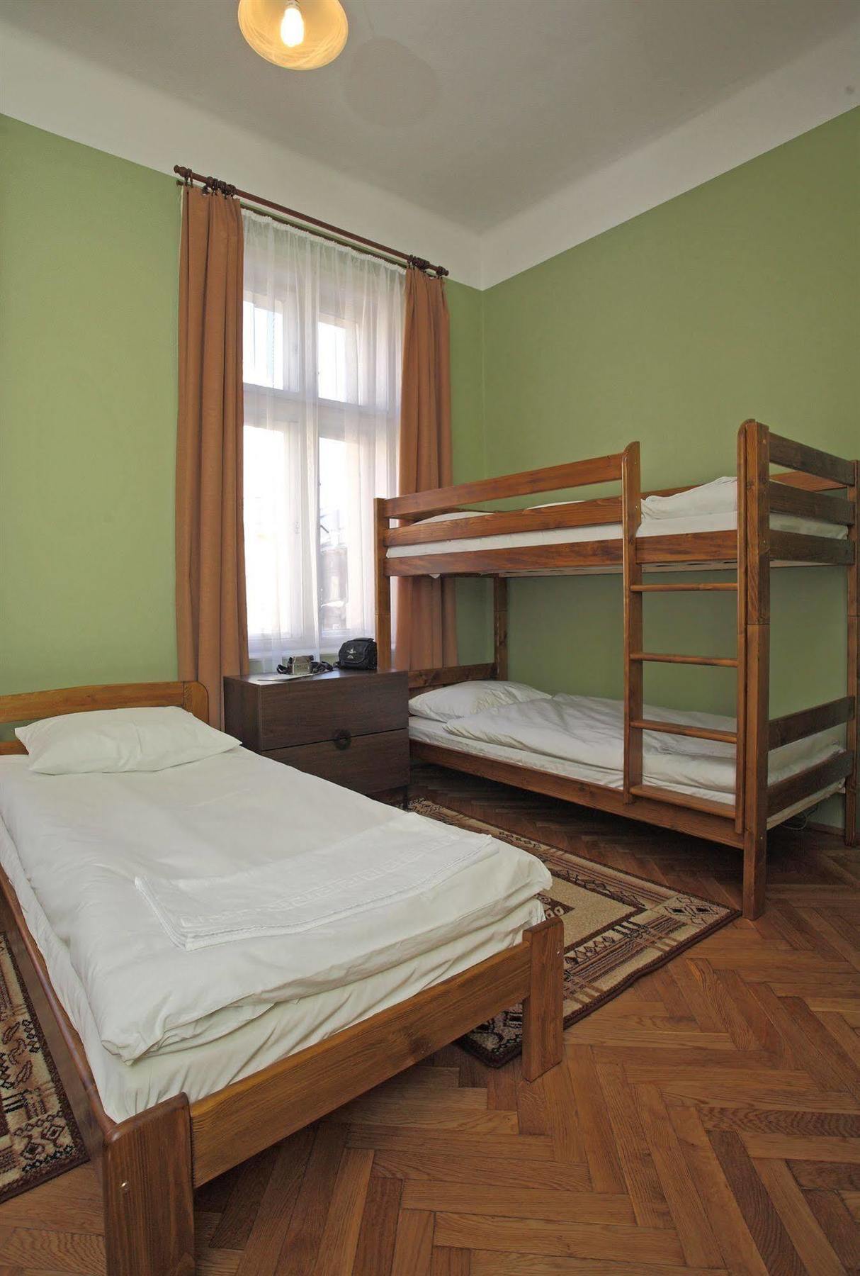 Enigma Hostel Красков Екстериор снимка