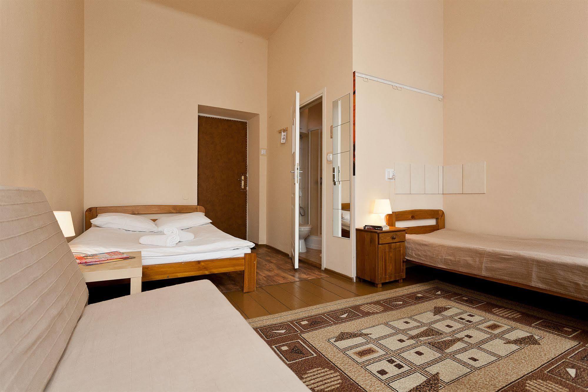 Enigma Hostel Красков Екстериор снимка
