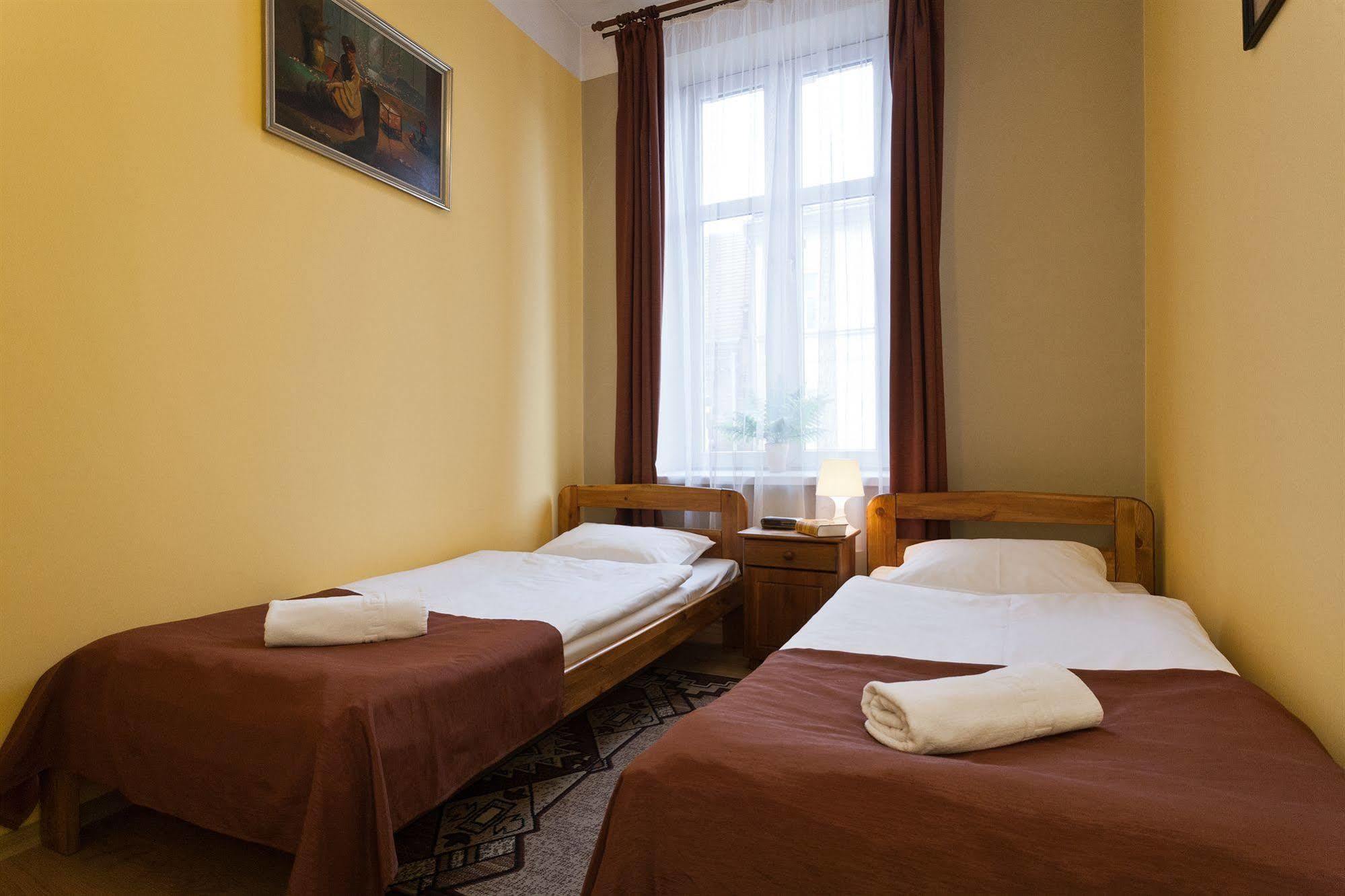Enigma Hostel Красков Екстериор снимка