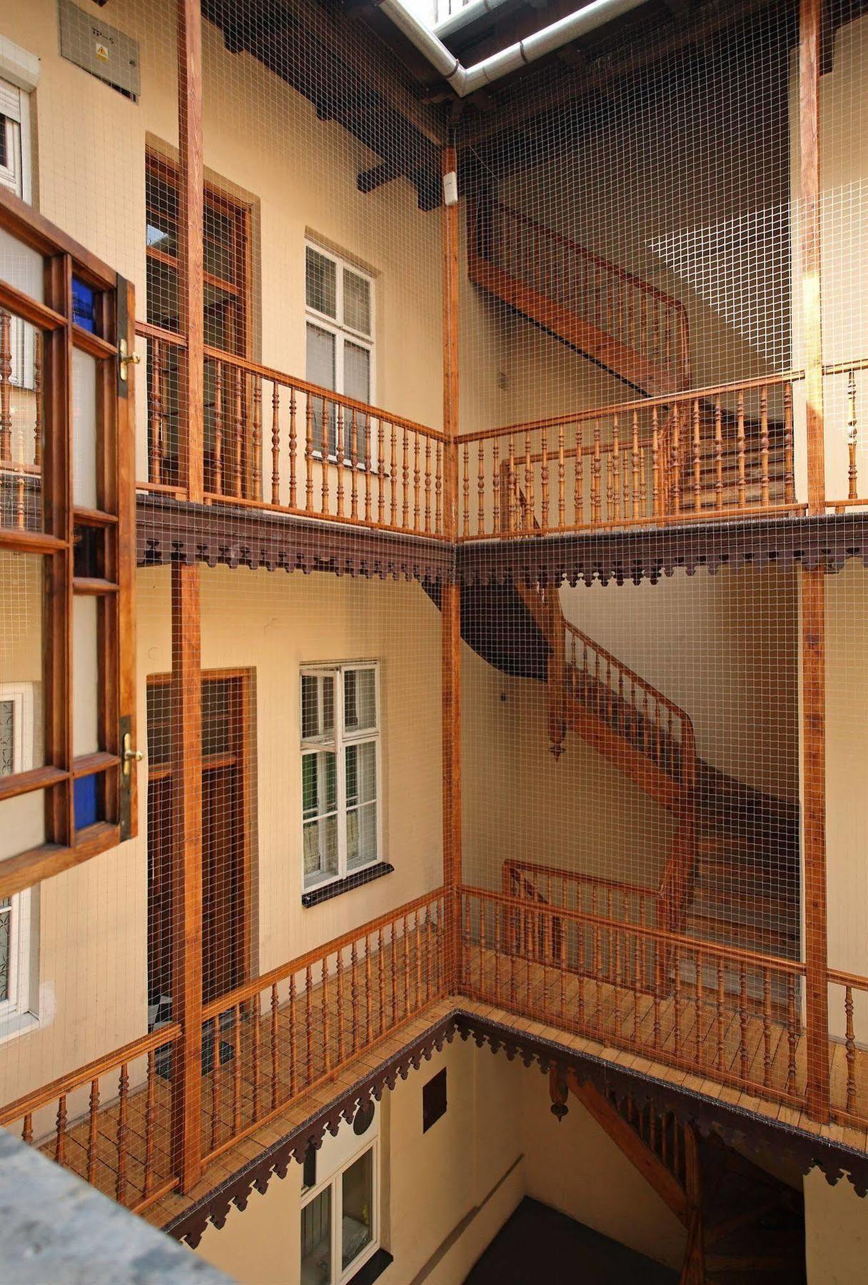 Enigma Hostel Красков Екстериор снимка