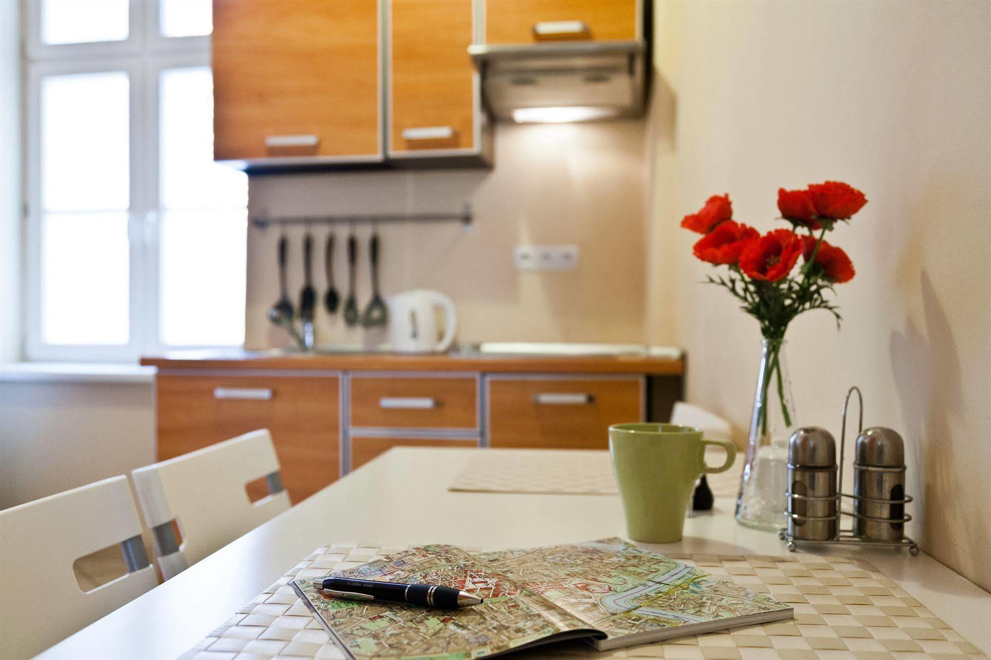 Enigma Hostel Красков Екстериор снимка