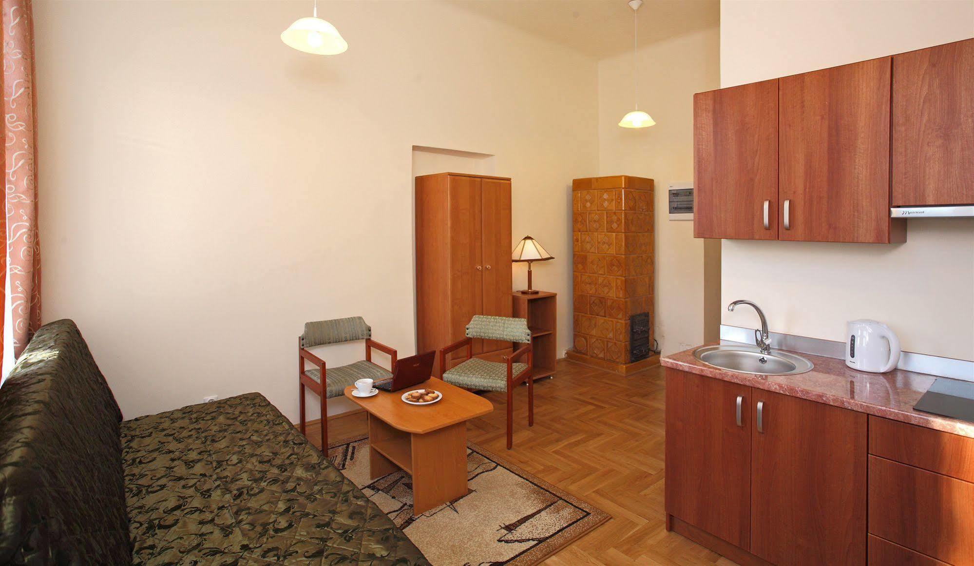 Enigma Hostel Красков Екстериор снимка