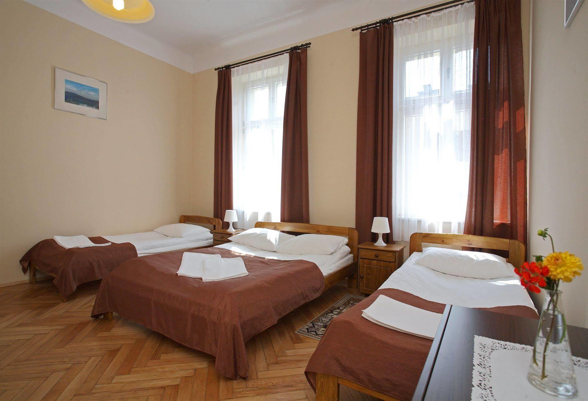 Enigma Hostel Красков Екстериор снимка